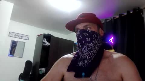 Snapshot of clintwood12 chatting on November 2025 06:52:02 PM chad online show from November 2025 06:52:02 PM