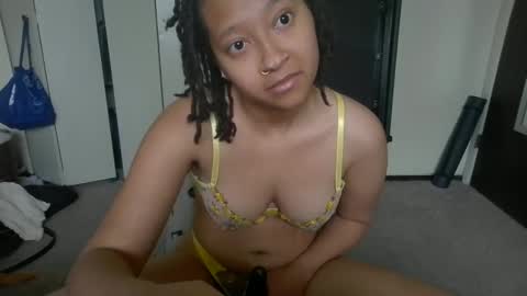 Snapshot of clioenchants chatting on January 2025 07:04:02 PM High Queen Clio online show from January 2025 07:04:02 PM