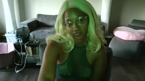 Snapshot of clioenchants chatting on September 2025 05:25:02 PM High Queen Clio online show from September 2025 05:25:02 PM