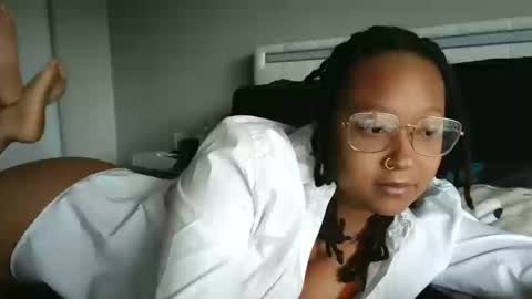 Snapshot of clioenchants chatting on October 2025 03:55:01 PM High Queen Clio online show from October 2025 03:55:01 PM