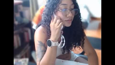 Snapshot of clitia_xx chatting on April 2026 08:03:01 PM Clitia online show from April 2026 08:03:01 PM