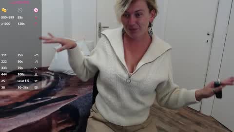 Syl  online show from September 2025 08:36:02 AM