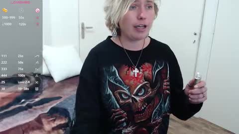 Syl  online show from November 2025 10:20:02 PM