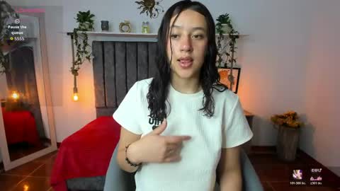 cloe_7 online show from May 2026 11:48:02 AM