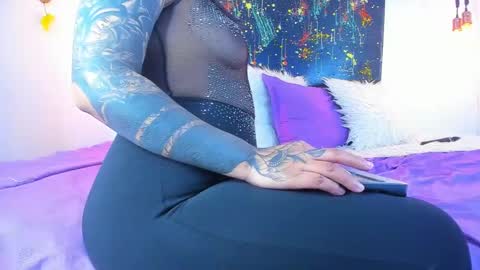 Snapshot of cloe_bridge chatting on January 2025 02:06:02 AM Cloe Bridgee online show from January 2025 02:06:02 AM