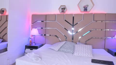 Snapshot of cloe_cifuentes chatting on December 2024 11:17:02 AM Cloe Online de 600 a 1400 online show from December 2024 11:17:02 AM