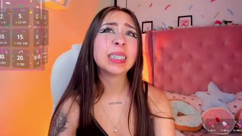 Snapshot of cloe_martinez_ chatting on December 2024 10:23:01 PM Cloe online show from December 2024 10:23:01 PM