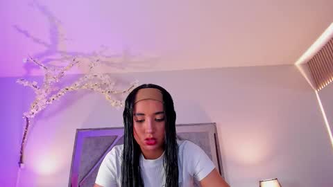 CLOE  online show from January 2026 03:44:02 AM