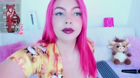Snapshot of cloee_lovee chatting on May 2026 07:11:02 PM cloee lovee online show from May 2026 07:11:02 PM