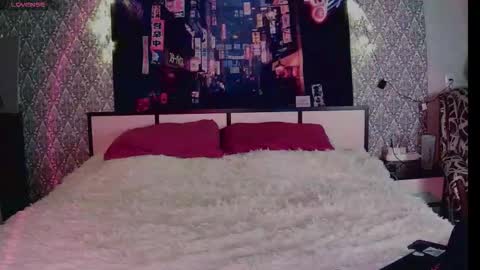 Snapshot of closertous chatting on December 2025 02:54:01 PM closertous online show from December 2025 02:54:01 PM