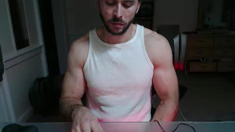 Snapshot of cloud900x chatting on October 2025 12:01:02 AM Cloud online show from October 2025 12:01:02 AM