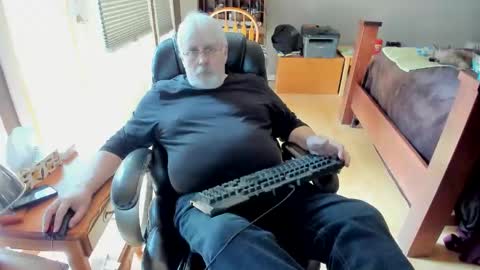 cloudalert62 online show from April 2026 07:00:01 PM