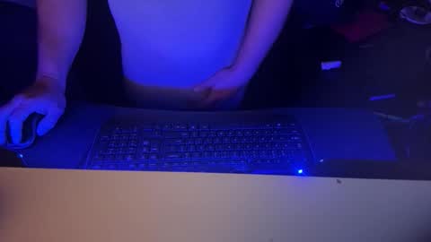 Snapshot of cloudy_dayz69 chatting on November 2025 08:14:01 AM Cloudy Dayz online show from November 2025 08:14:01 AM