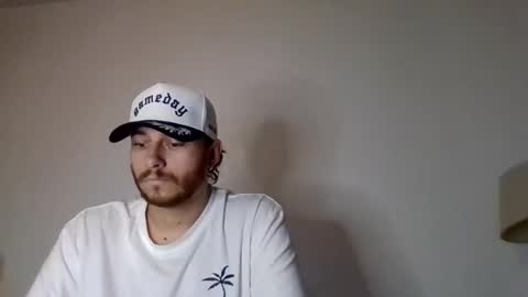 tallhungandcloudy online show from April 2026 04:22:01 AM