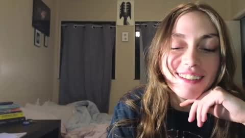 Snapshot of clover_tully chatting on December 2024 09:02:02 AM Clover online show from December 2024 09:02:02 AM