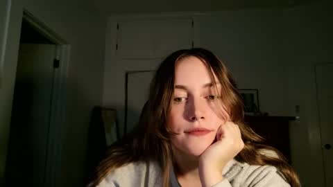 Snapshot of clover_tully chatting on October 2025 05:43:02 AM Clover online show from October 2025 05:43:02 AM