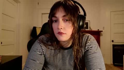 Snapshot of clover_tully chatting on February 2026 06:10:02 AM Clover online show from February 2026 06:10:02 AM