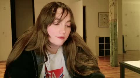 Snapshot of clover_tully chatting on April 2026 05:23:01 AM Clover online show from April 2026 05:23:01 AM