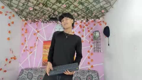 club_latinboys online show from December 2025 06:04:01 PM