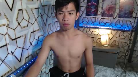 Snapshot of clyde_twinkx chatting on September 2025 07:07:01 AM clyde_twinkx online show from September 2025 07:07:01 AM