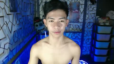 Snapshot of clyde_twinkx chatting on January 2026 07:00:01 AM clyde_twinkx online show from January 2026 07:00:01 AM