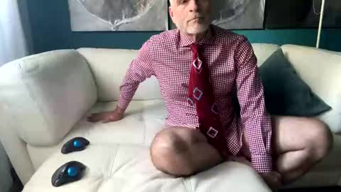 Snapshot of clydeninethousand chatting on October 2025 06:28:01 PM clydeninethousand online show from October 2025 06:28:01 PM