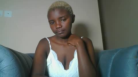 Ninah online show from May 2026 04:42:01 AM