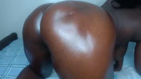 cocoa_devine online show from December 2025 01:18:02 PM