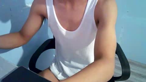 Snapshot of cocola000 chatting on October 2025 12:59:01 PM cocola000 online show from October 2025 12:59:01 PM