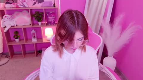 Snapshot of coconut_mia chatting on June 2026 04:46:01 PM Mia online show from June 2026 04:46:01 PM