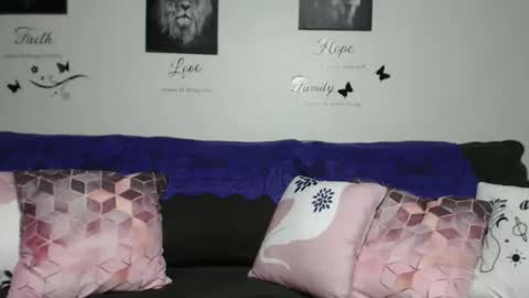 Snapshot of cocoscreamy chatting on March 2026 01:37:02 PM CocosCreamy online show from March 2026 01:37:02 PM