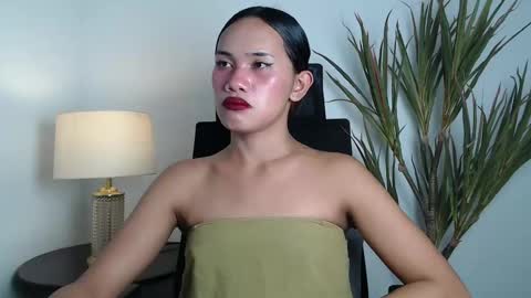 Snapshot of cocotsgoddess chatting on December 2025 07:51:01 PM CocoTSGoddess online show from December 2025 07:51:01 PM
