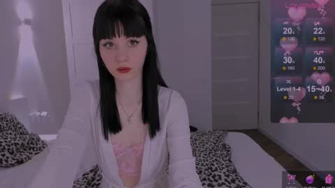 Snapshot of coddleweeper chatting on February 2025 12:39:02 PM Hello guys my name is Coddle online show from February 2025 12:39:02 PM