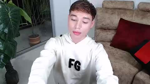 Snapshot of coddy_doll chatting on February 2025 01:27:02 AM Coddy online show from February 2025 01:27:02 AM