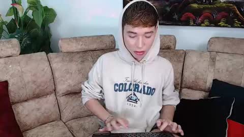 Snapshot of coddy_doll chatting on February 2025 09:26:02 PM Coddy online show from February 2025 09:26:02 PM