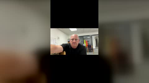Snapshot of col4nows chatting on June 2026 02:33:01 PM col4nows online show from June 2026 02:33:01 PM