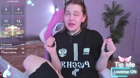 Collen Mon Tue Wed Thu Fri GMT 3 0300am - 0900am  online show from November 2025 05:49:01 AM