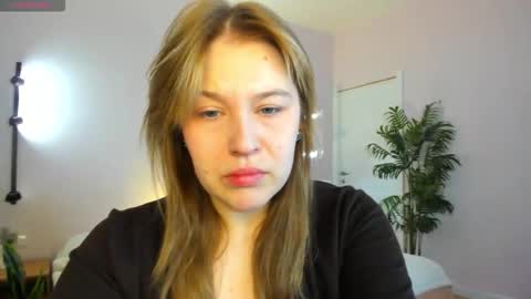 Collen Mon Tue Wed Thu Fri GMT 3 0300am - 0900am  online show from February 2026 04:58:01 PM