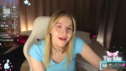 Snapshot of colleen_blake chatting on April 2026 08:57:02 PM Collen Mon Tue Wed Thu Fri GMT 3 0300am - 0900am online show from April 2026 08:57:02 PM