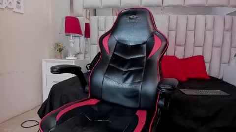 college_muscle_ass online show from October 2025 01:39:02 PM