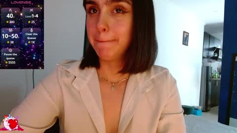 Snapshot of collette_beaufoy chatting on December 2024 03:41:01 PM Collette online show from December 2024 03:41:01 PM