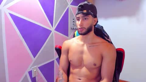 Snapshot of collins_emmett chatting on February 2026 10:54:02 PM EMMETT COLLINS online show from February 2026 10:54:02 PM