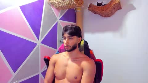 Snapshot of collins_emmett chatting on February 2026 06:27:01 PM EMMETT COLLINS online show from February 2026 06:27:01 PM