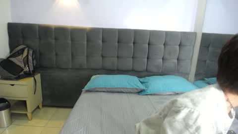 collinstone online show from January 2025 01:14:01 PM