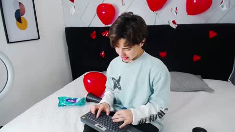 collinstone online show from February 2025 08:25:01 PM