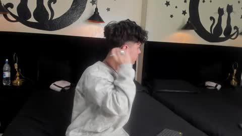 collinstone online show from November 2025 07:02:02 PM