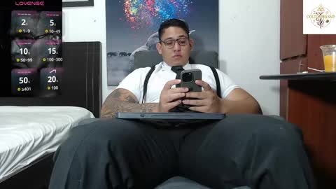 Snapshot of coltonmassif_ chatting on May 2026 02:35:02 PM coltonmassif_ online show from May 2026 02:35:02 PM