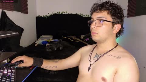 Alejandro online show from April 2026 01:37:02 AM