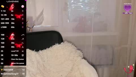 Snapshot of come_feel_me_ chatting on December 2025 10:57:02 AM Mia online show from December 2025 10:57:02 AM