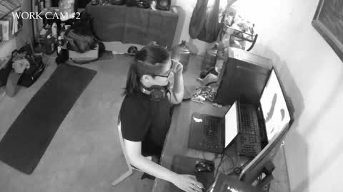 cometodani online show from April 2026 06:42:01 PM